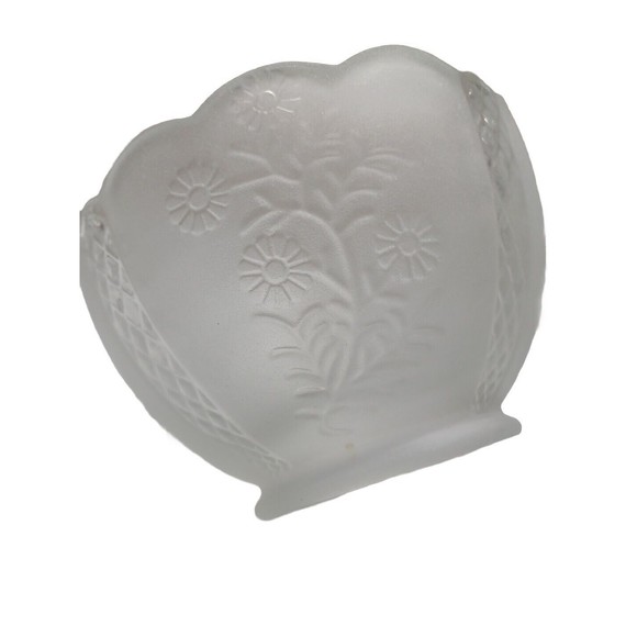 Replacement Vintage Frosted Scalloped Etching Glass Light Lamp Shade 3.5 Open - Picture 1 of 12